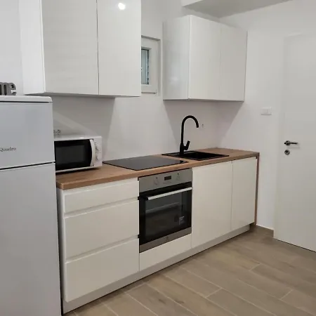 Mirko Apartment *